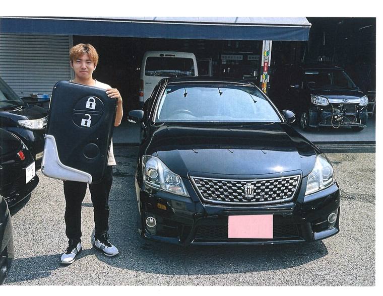 納車されたクラウンアスリートとお客様